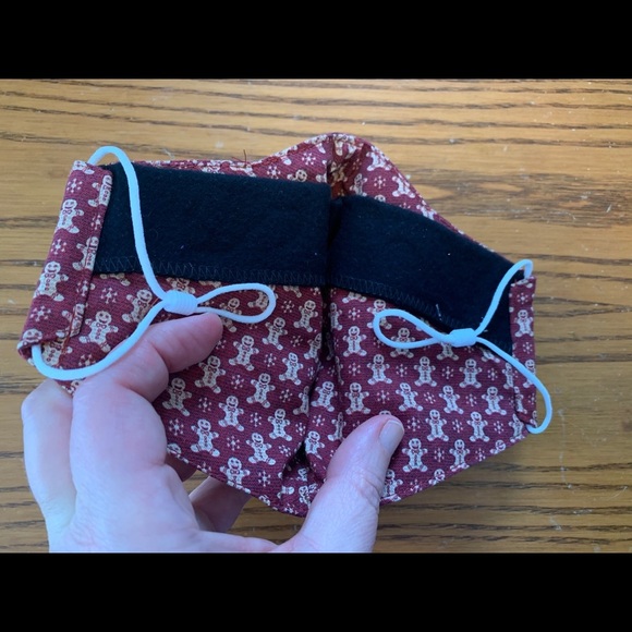 Gingerbread Men Face Mask - Picture 3 of 4